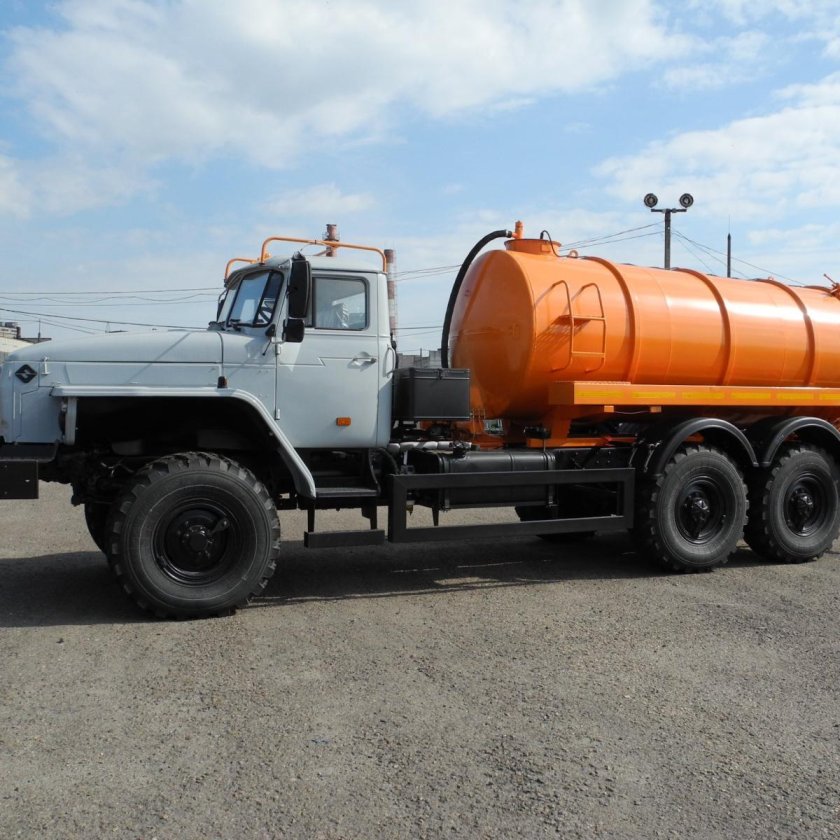 Урал ассенизатор 10 куб