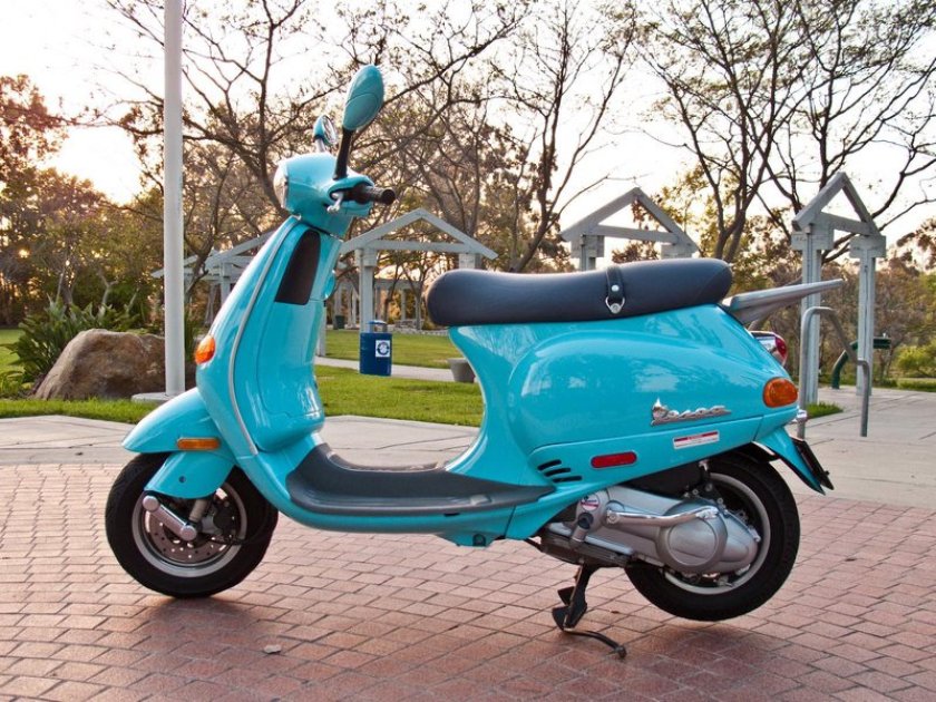 Vespa et4 150