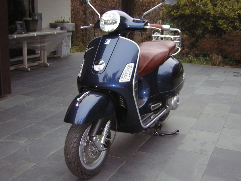 Vespa gt300