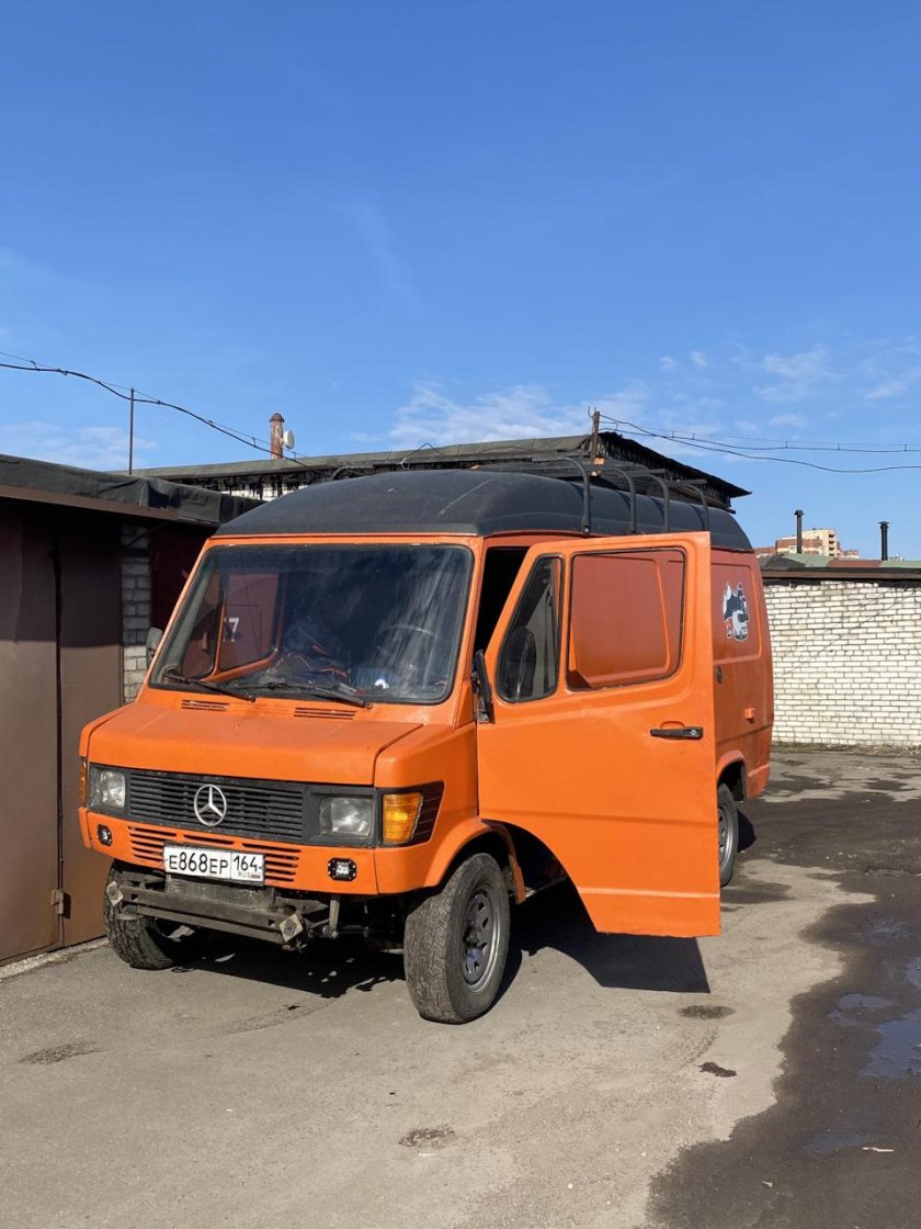 Мерседес бенц 208д