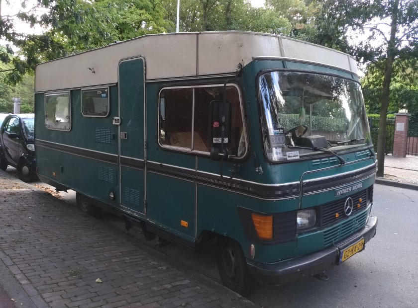 Мерседес Бенц 207d