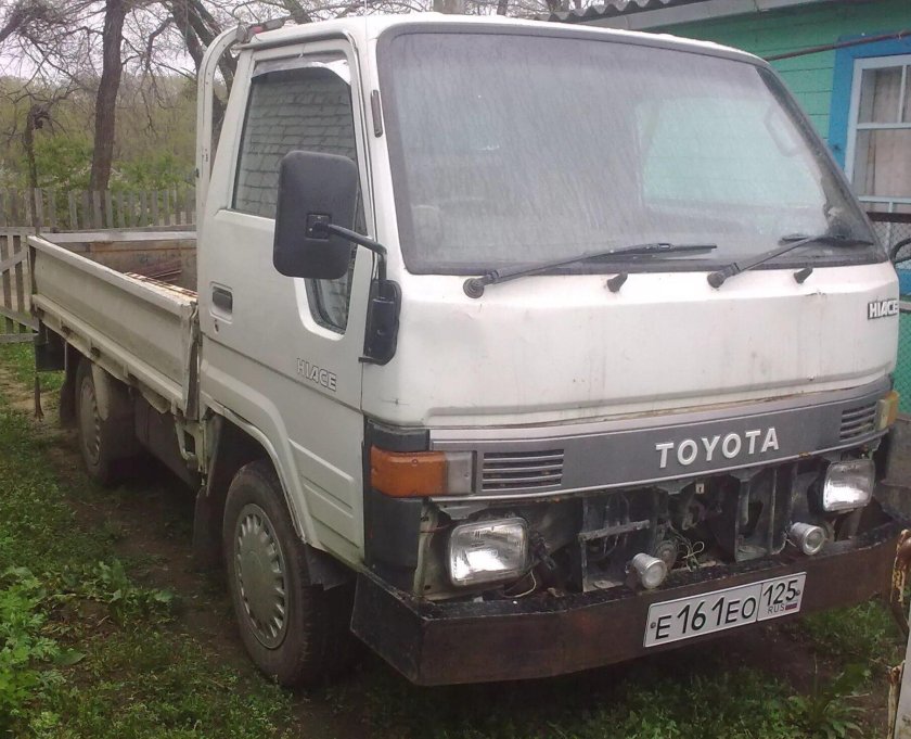 Тойота Хайс грузовик