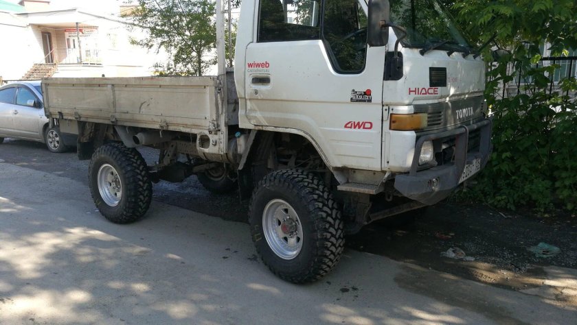 Тойота Хайс бортовой грузовик