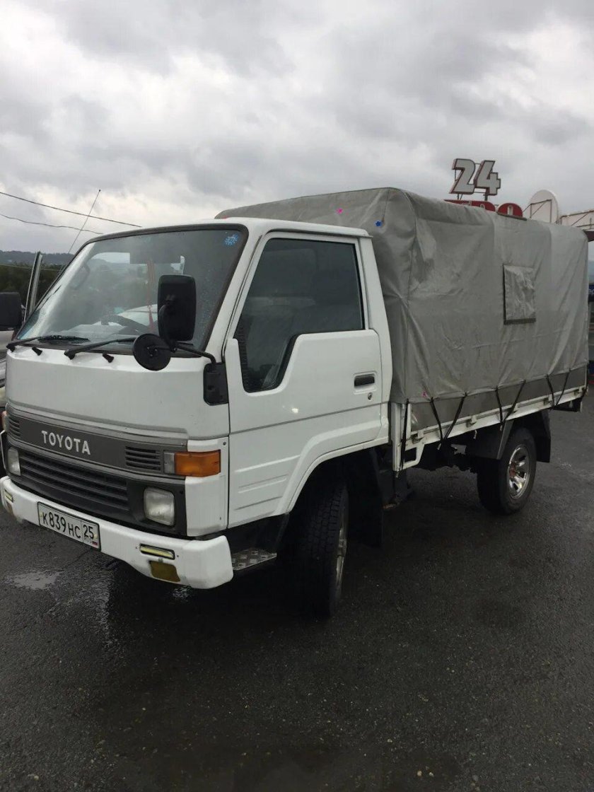 Тойота Хайс двухкабинник 4х4