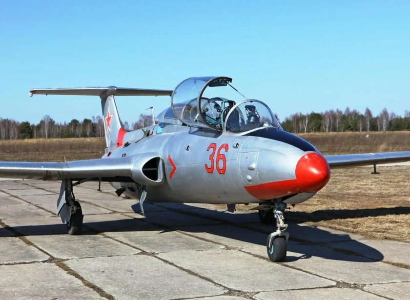 Л-29 Дельфин