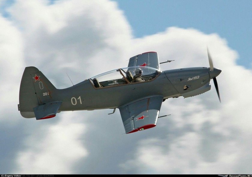 Як 152