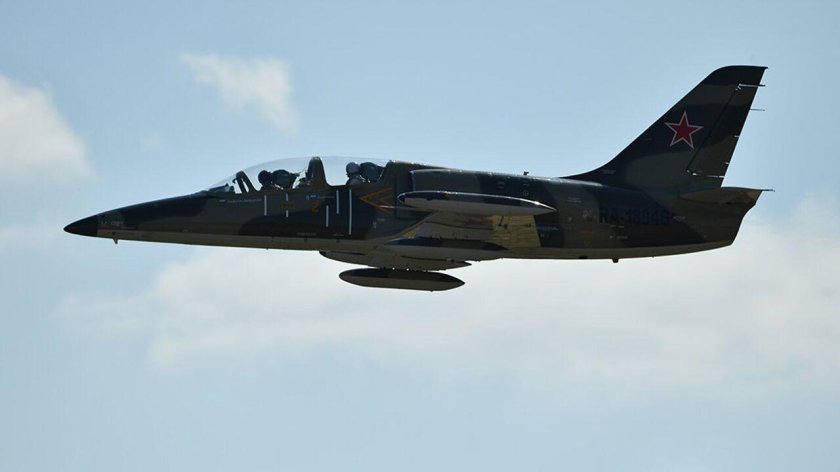 Учебно-боевой самолёт л-39