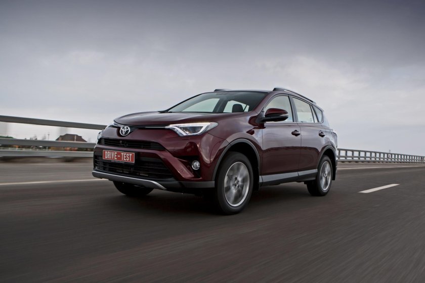 Тойота рав 4 2017