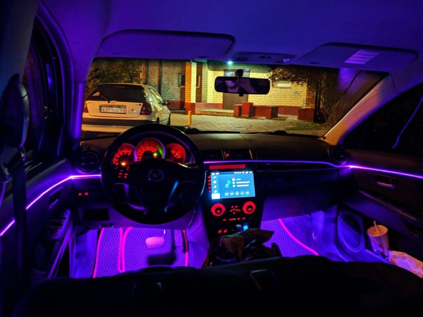 Неоновая подсветка салона Пежо 307