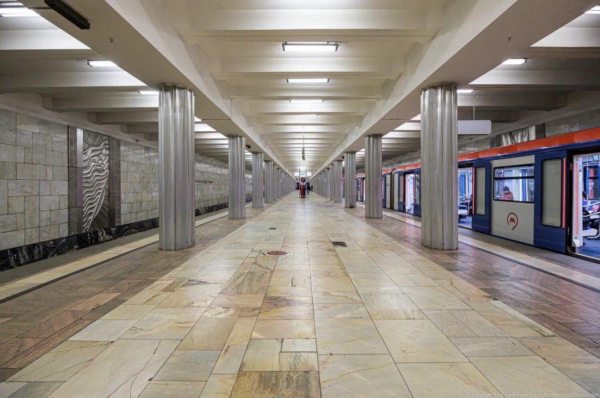 Станция Октябрьское поле