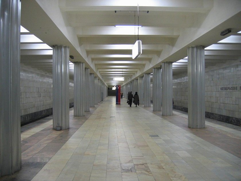 Станция метро Октябрьское поле