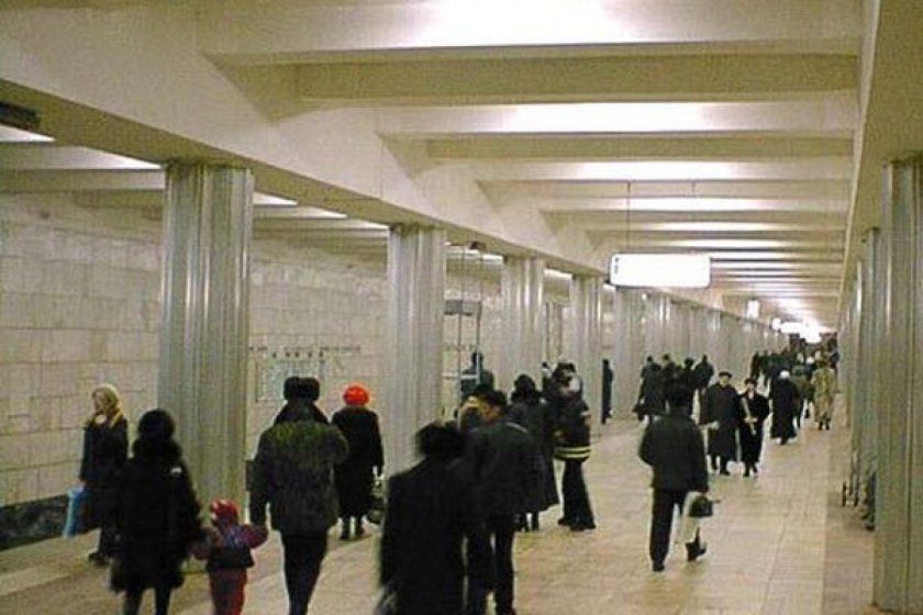 Станция Октябрьское поле