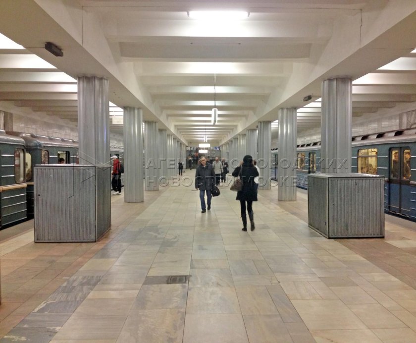 Станция Октябрьское поле