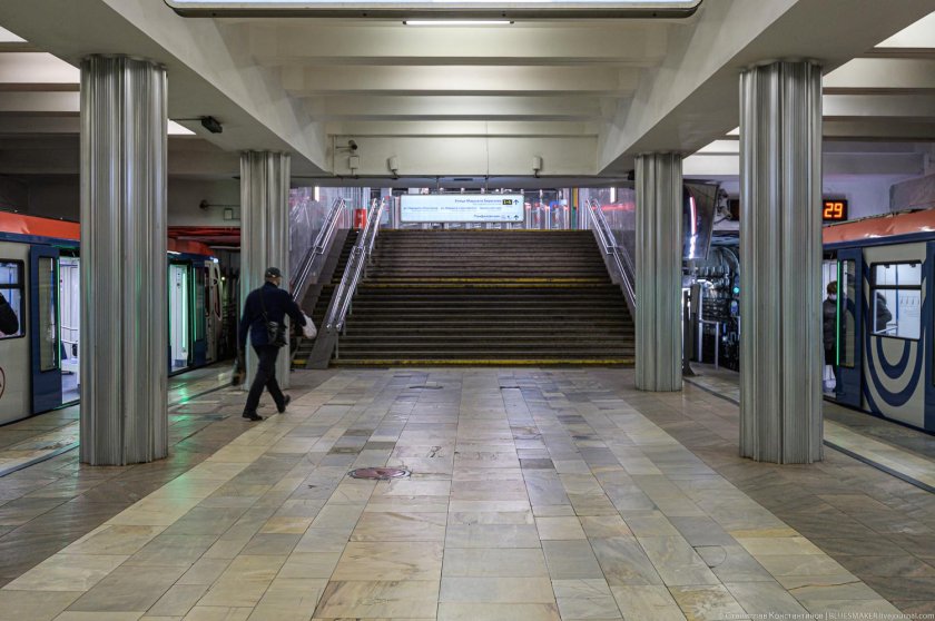 Станция Октябрьское поле