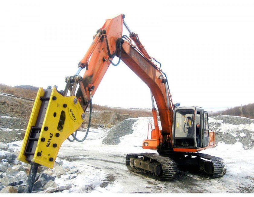 Экскаватор с гидромолотом Hitachi zx160