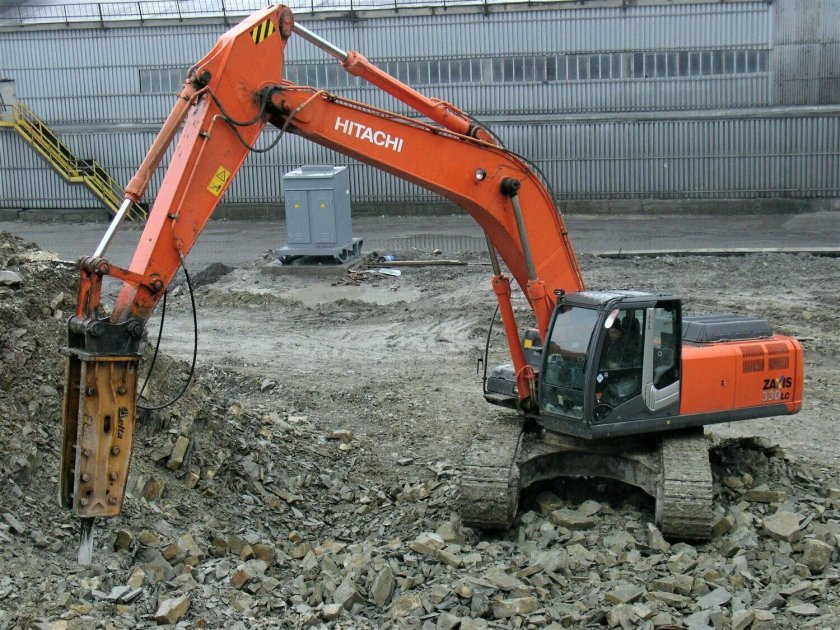 Экскаватор Хитачи 330