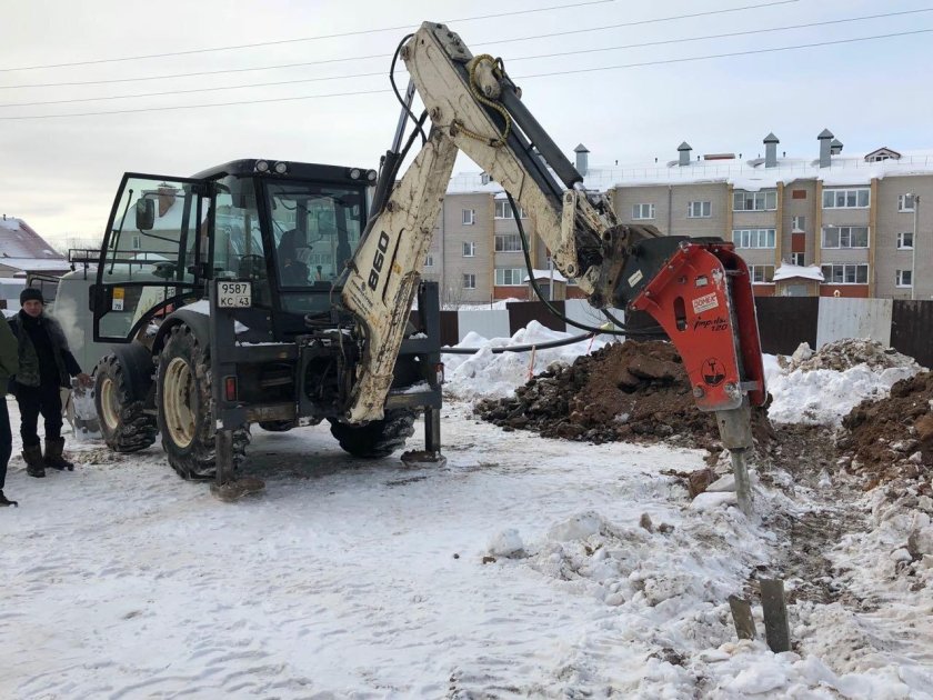 JCB 4cx с гидромолотом