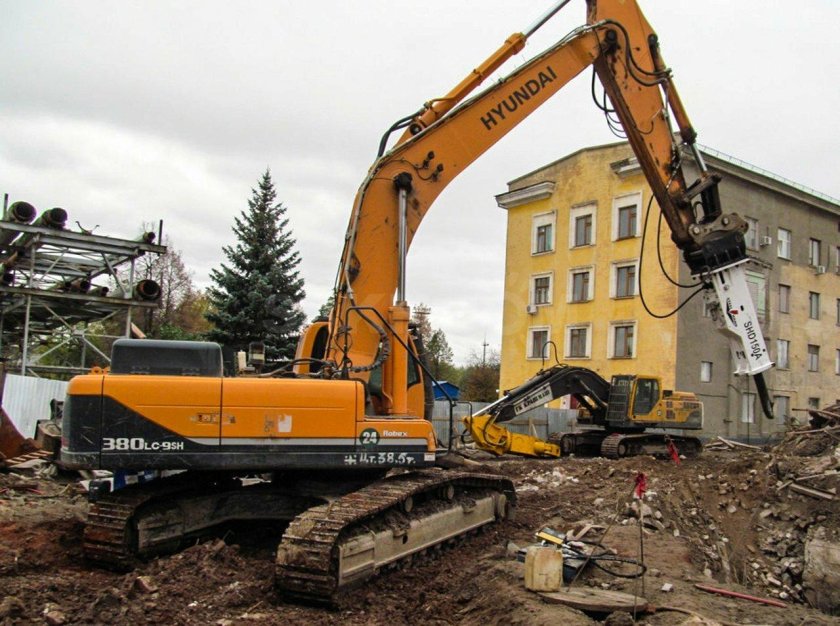 Экскаватор Хитачи гидромолот