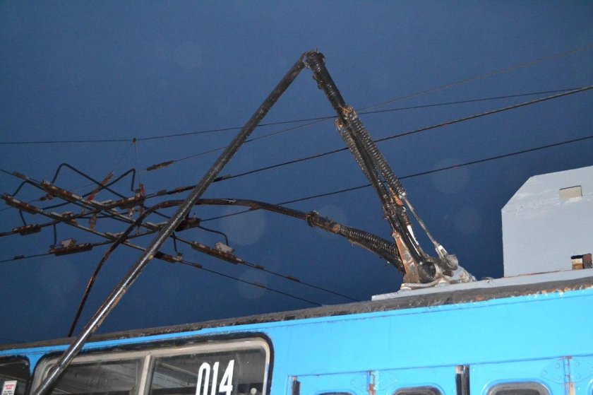 Штанговый токоприемник троллейбуса