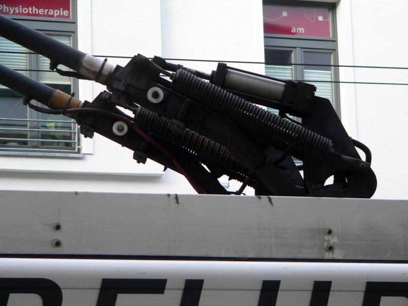 Штанговый токоприемник троллейбуса