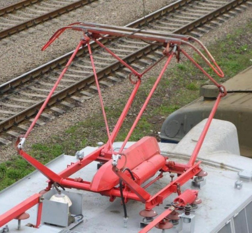 Токоприемник пантограф эд4м