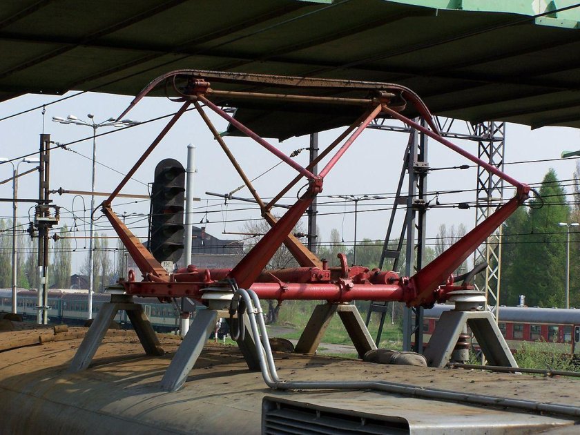 Токоприемник пантограф трамвайный