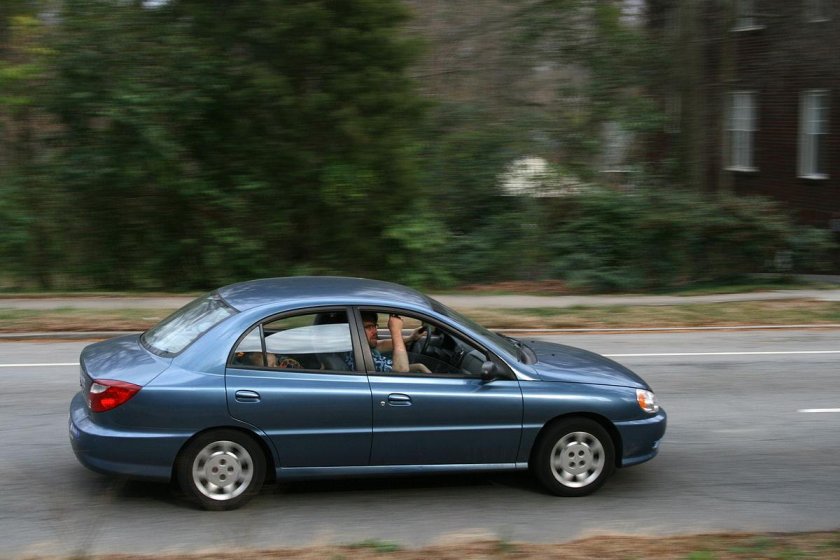 Kia Rio 1 поколение