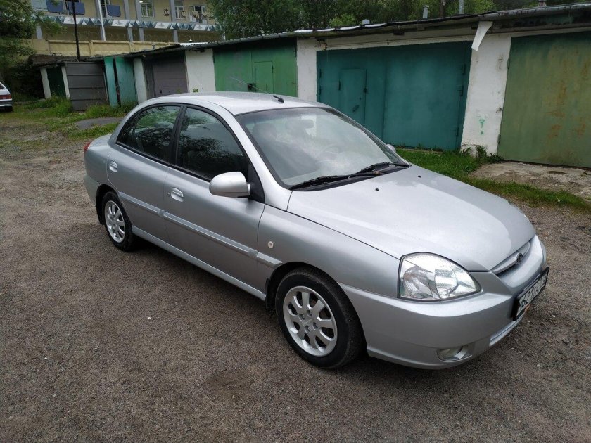 Kia rio 2003