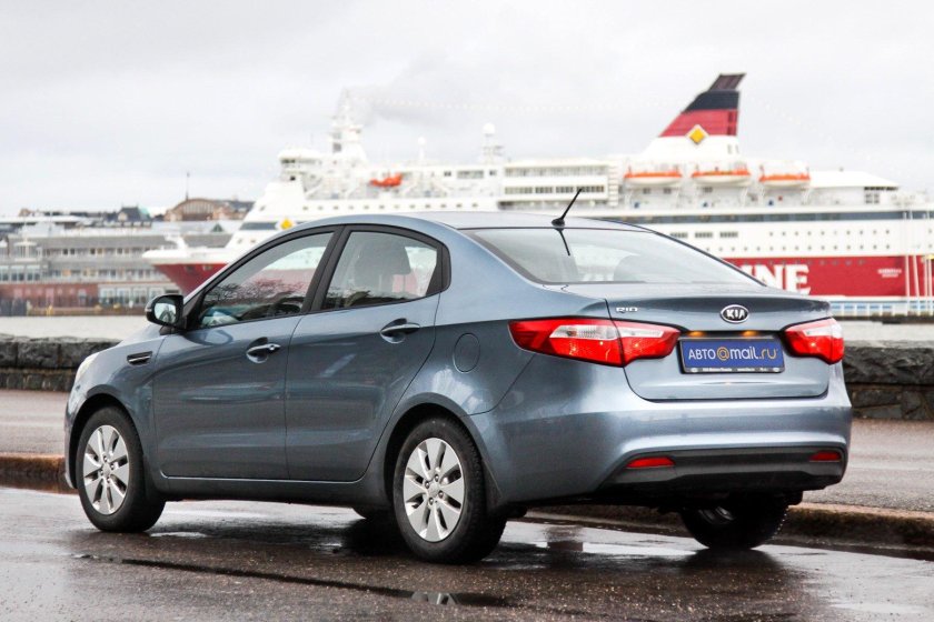 Киа Рио 2010 седан