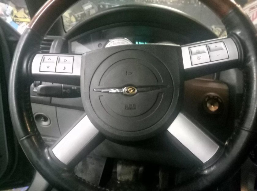 Руль Крайслер 300с