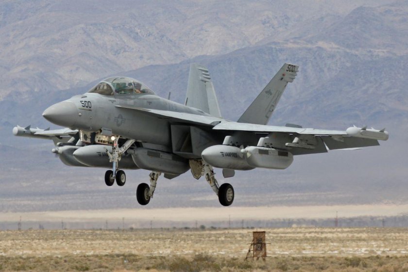 EA-18g гроулер