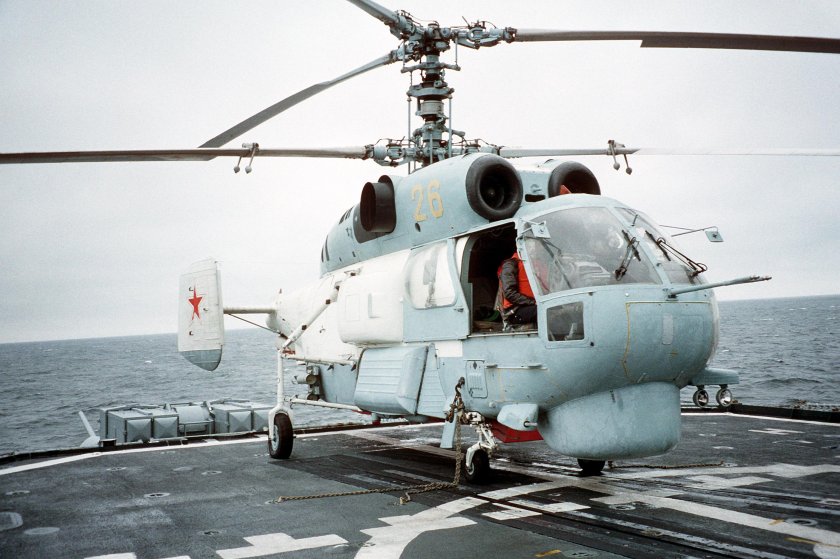 Вертолет Russian ka-27 Helix