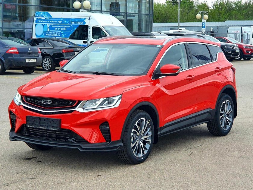 Geely Coolray красный