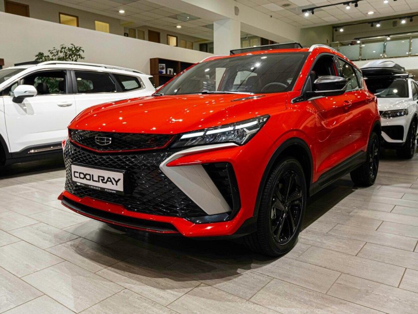 Автомобиль geely coolray