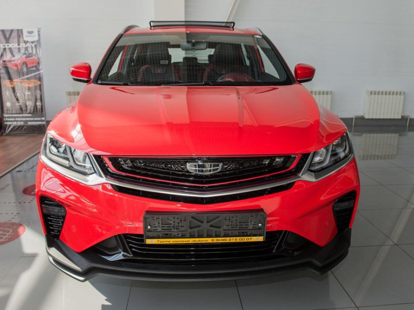 Geely Coolray 2021 красный