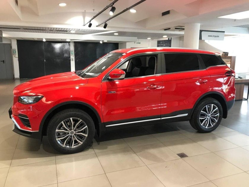 Geely Atlas Pro красный