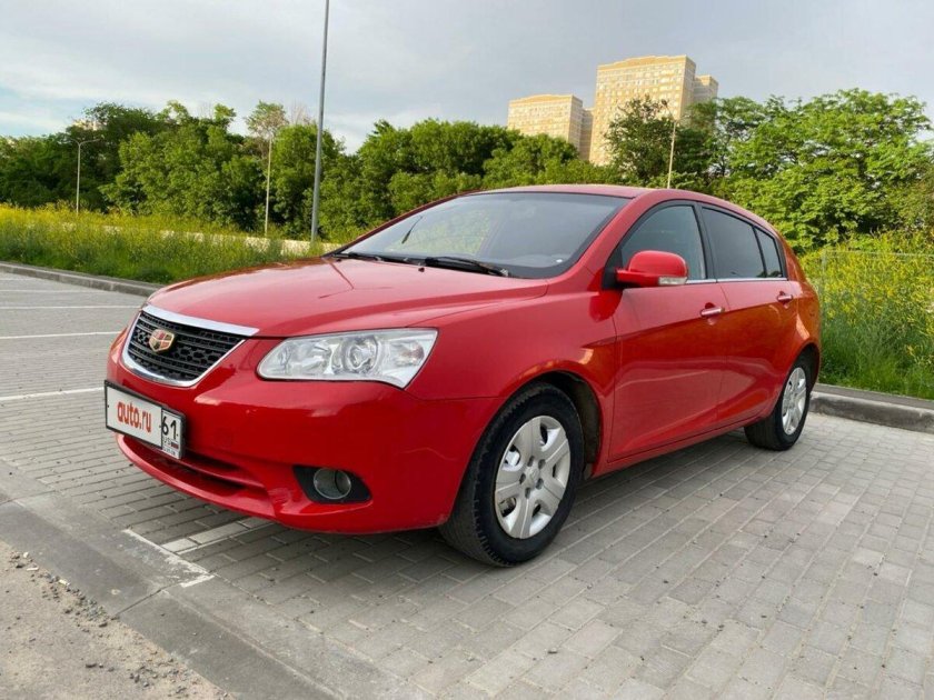 Geely Emgrand ec7 красный
