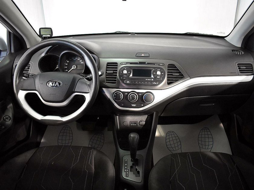 Kia Picanto 2013 салон