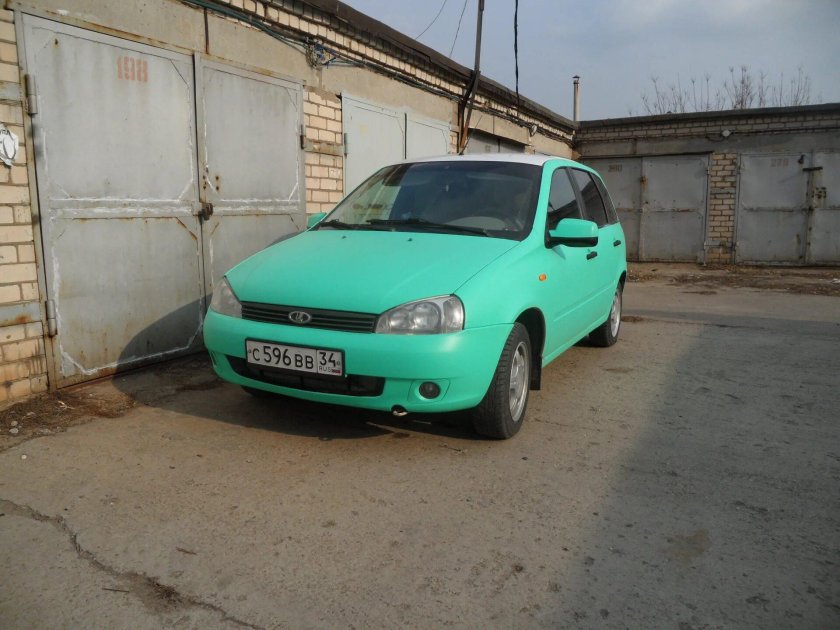 Бирюзовая Лада Калина