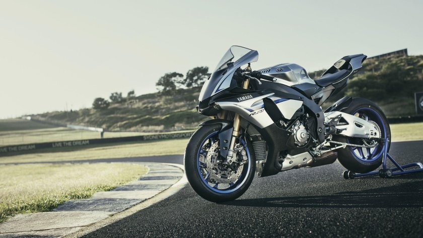 Yamaha YZF-r1 2016
