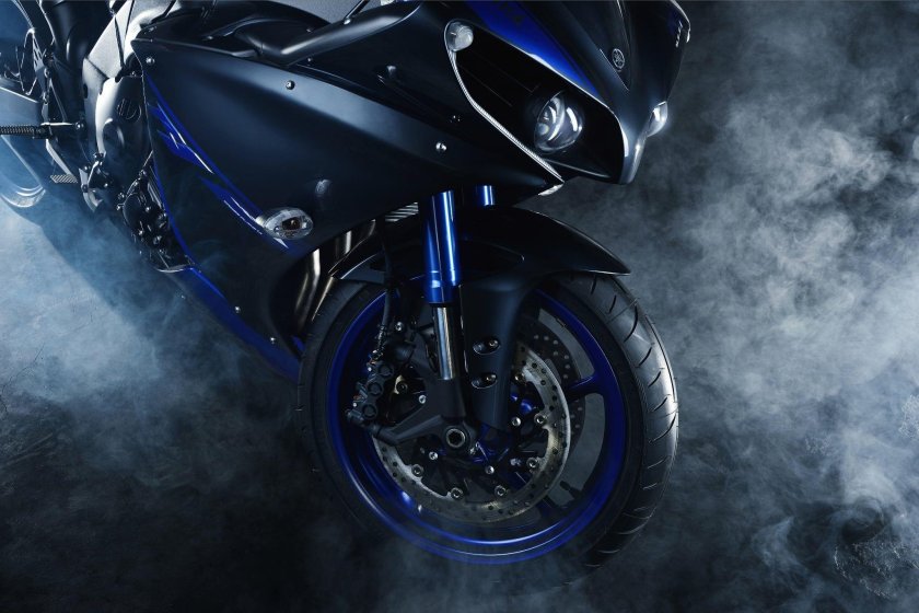 Yamaha YZF-r1 черный
