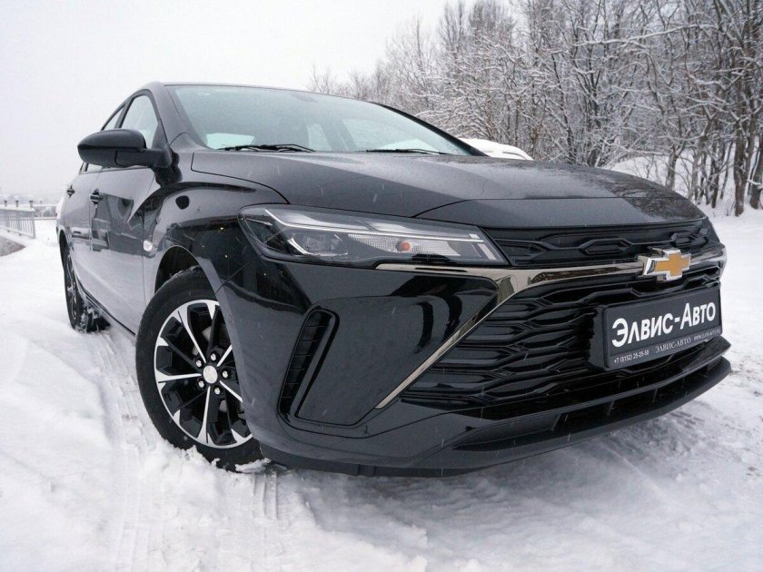 Monza Chevrolet Black