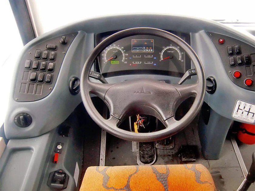 МАЗ 203 приборная панель