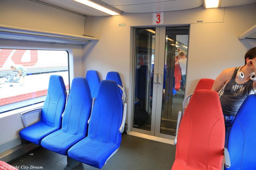 Комфорт поезд Ласточка 820