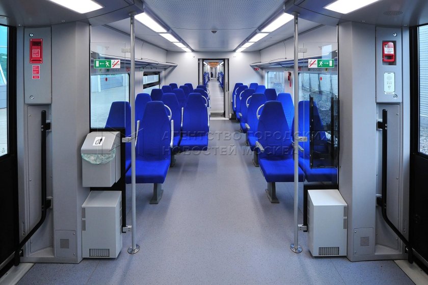 Поезд Ласточка эс2гп внутри