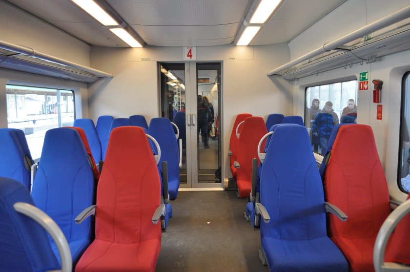 Комфорт поезд Ласточка 820