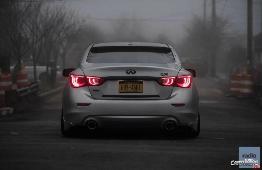 Инфинити q50s сзади