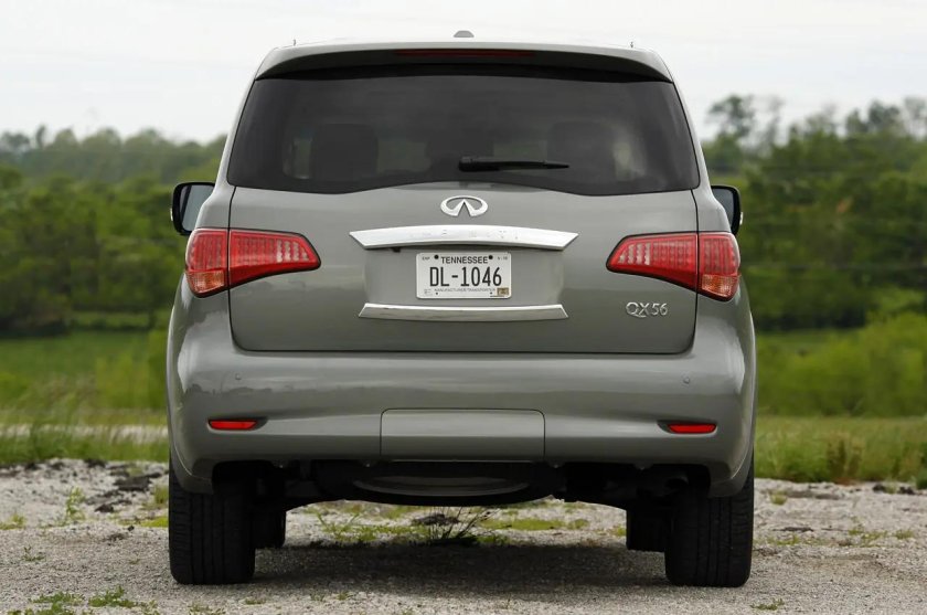 Инфинити qx56 сзади