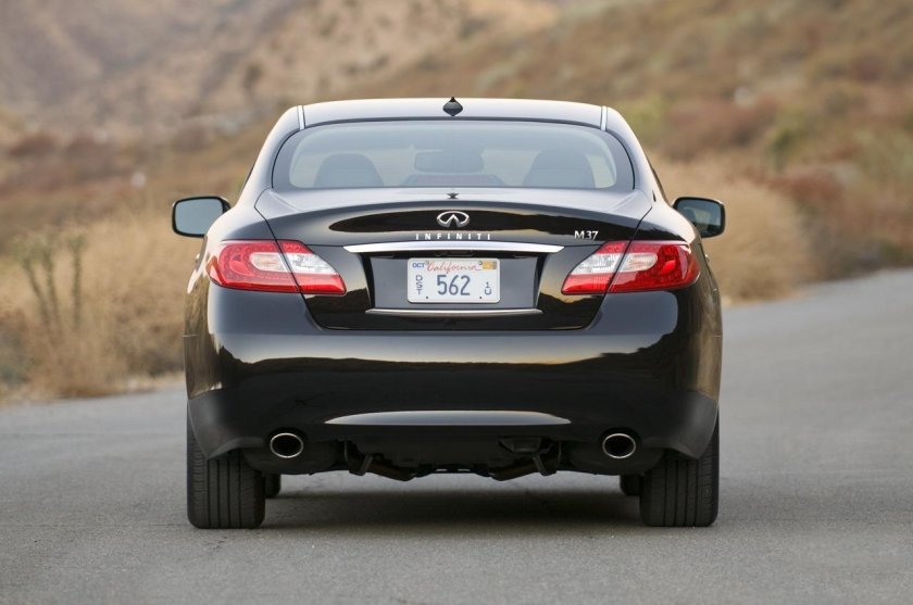 Седан Инфинити м37