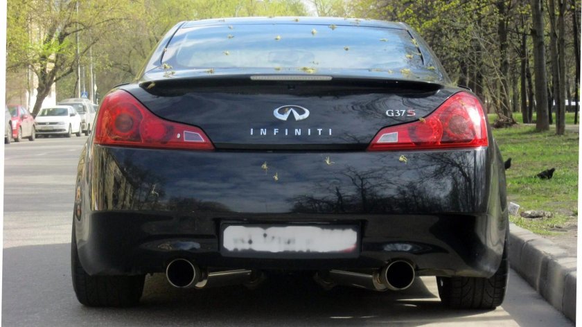 Инфинити g37 сзади